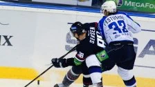 Michal Sersen bráni puk