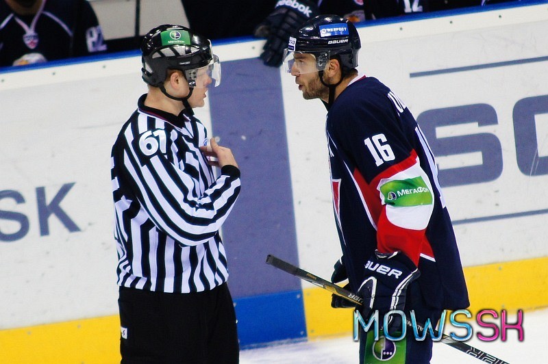 Ruský rozhodca z KHL v debate s Kukumbergom