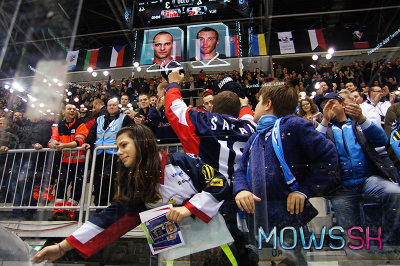 HC Slovan fanúšikovia na tribúne