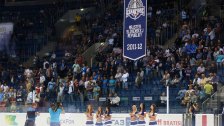 HC Slovan vešia vlajku