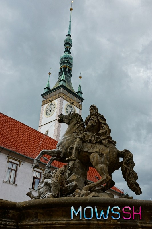 Fontána v Olomouci a radnica