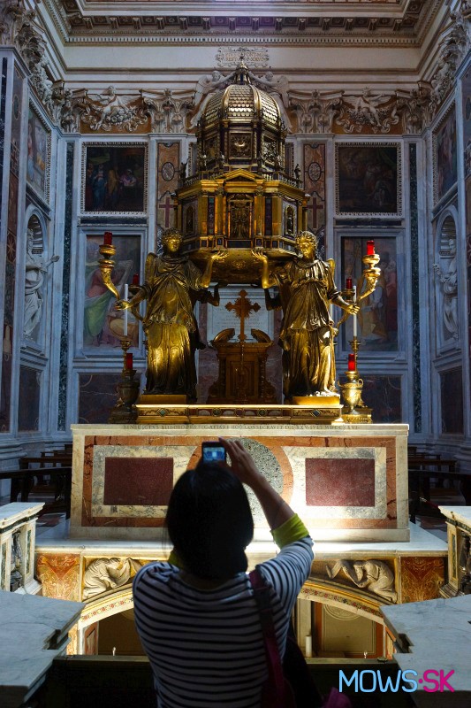 Altar of Sistine Chapel and Oratory of the Nativity