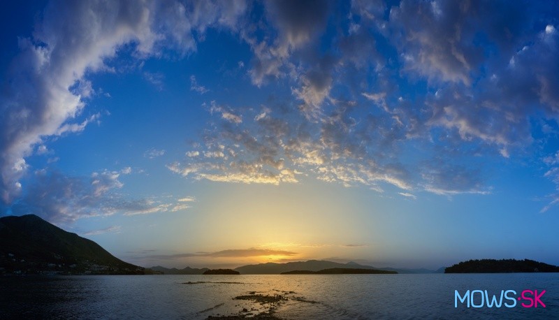 Východ slnka na ostrove Lefkada