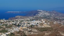 Fotka Santorínu a mesta Pyrgos
